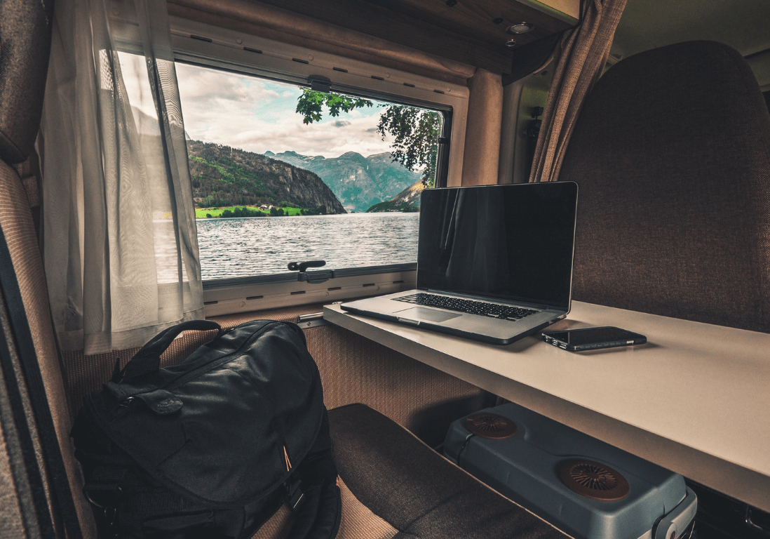 Campervan-lake-min